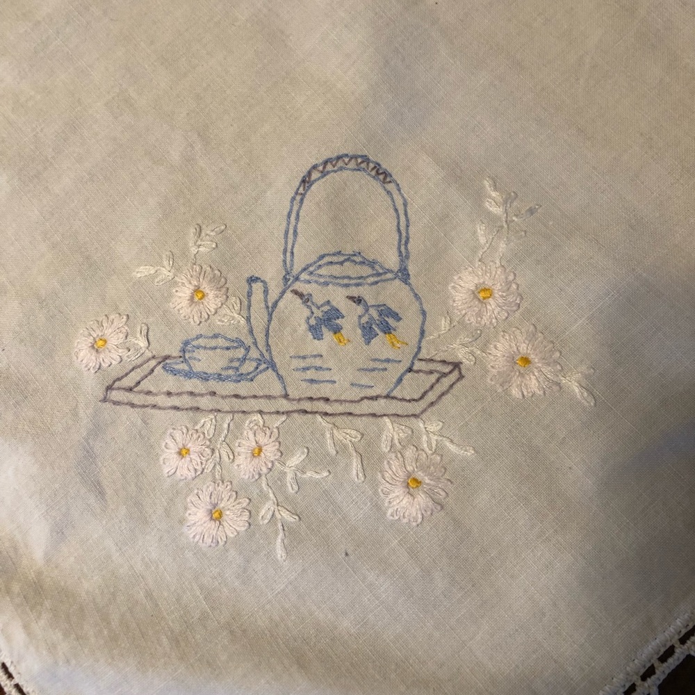 Vintage 50’s Hand Embroidered Tablecloth and Napkins